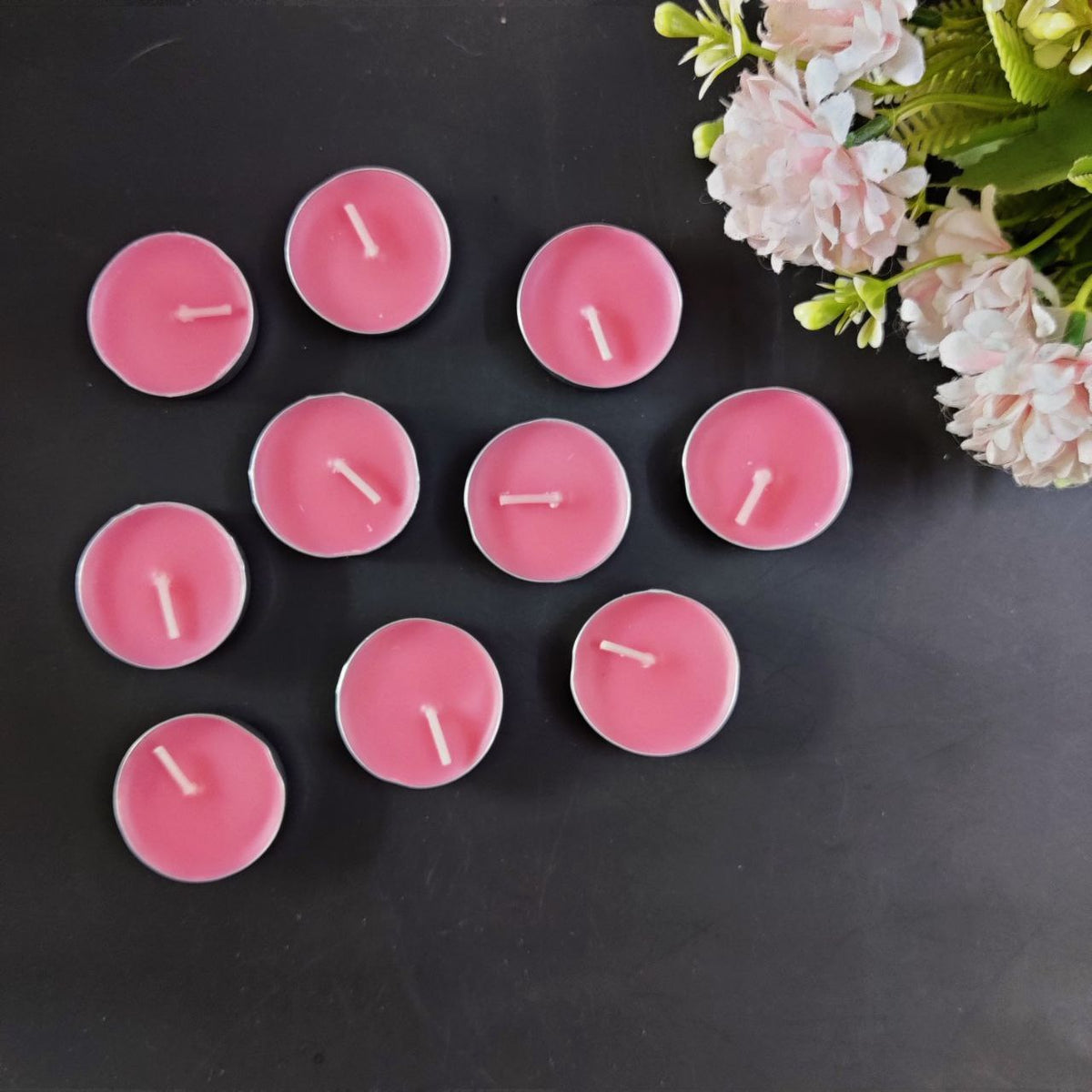 Pink tealight (~2.5H burntime) Festive