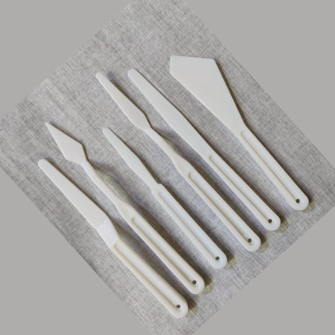 Plastic Palette Knife - set of 6 ( Crafting Tools )