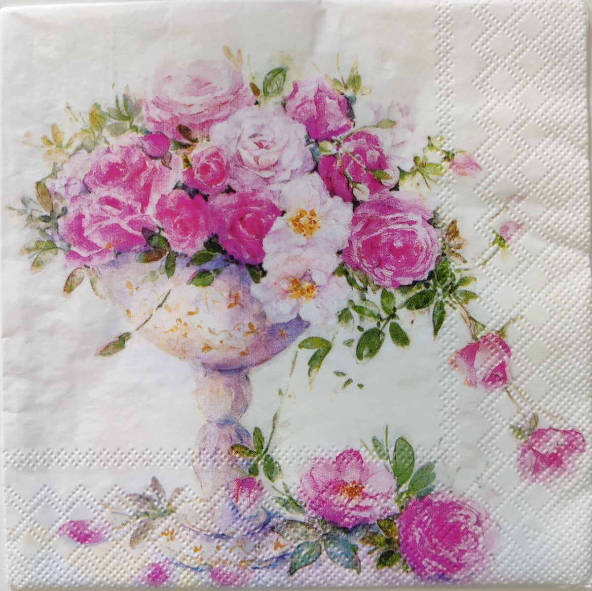 Roses in a Vase ( German napkins Tissues )