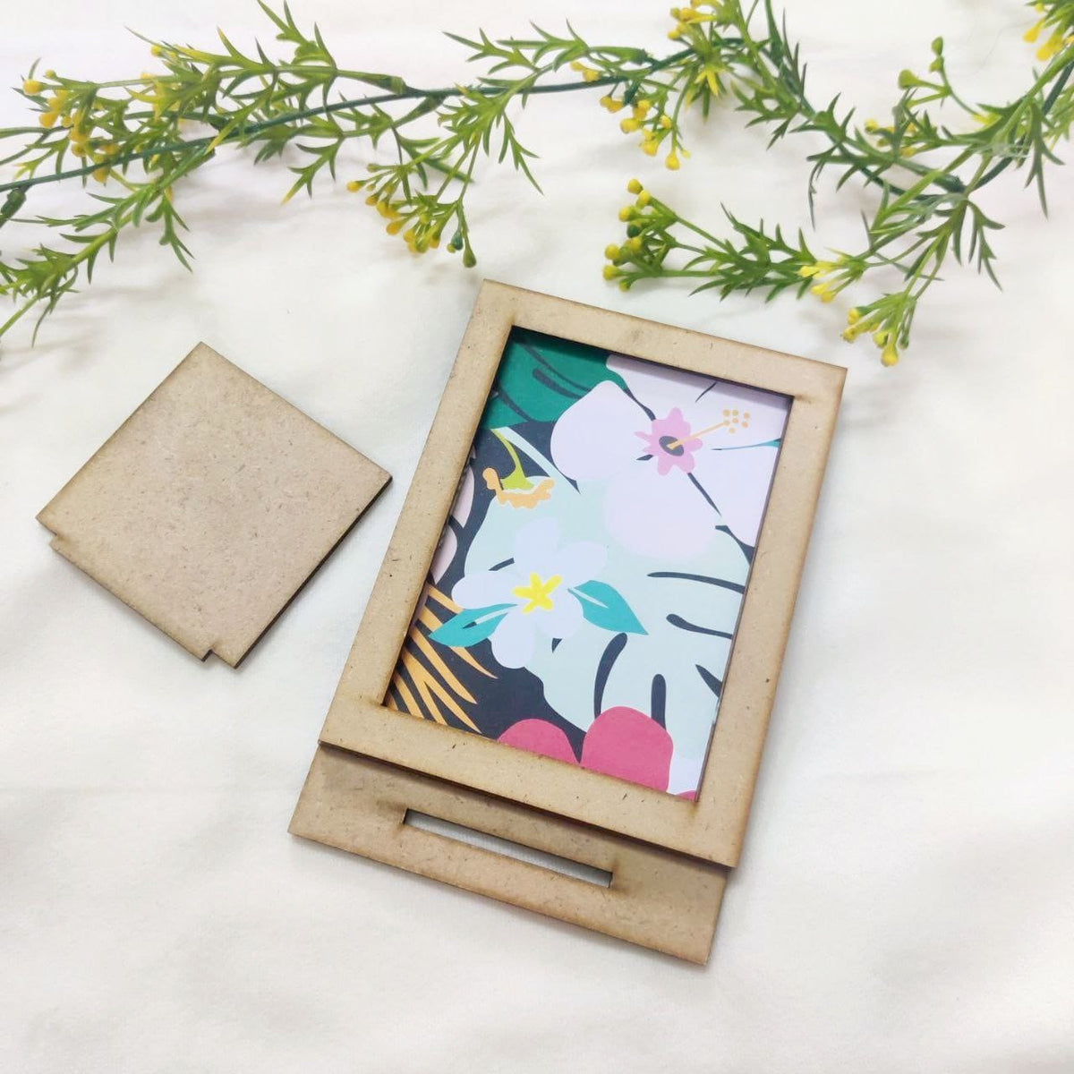 Photo Frame Stand