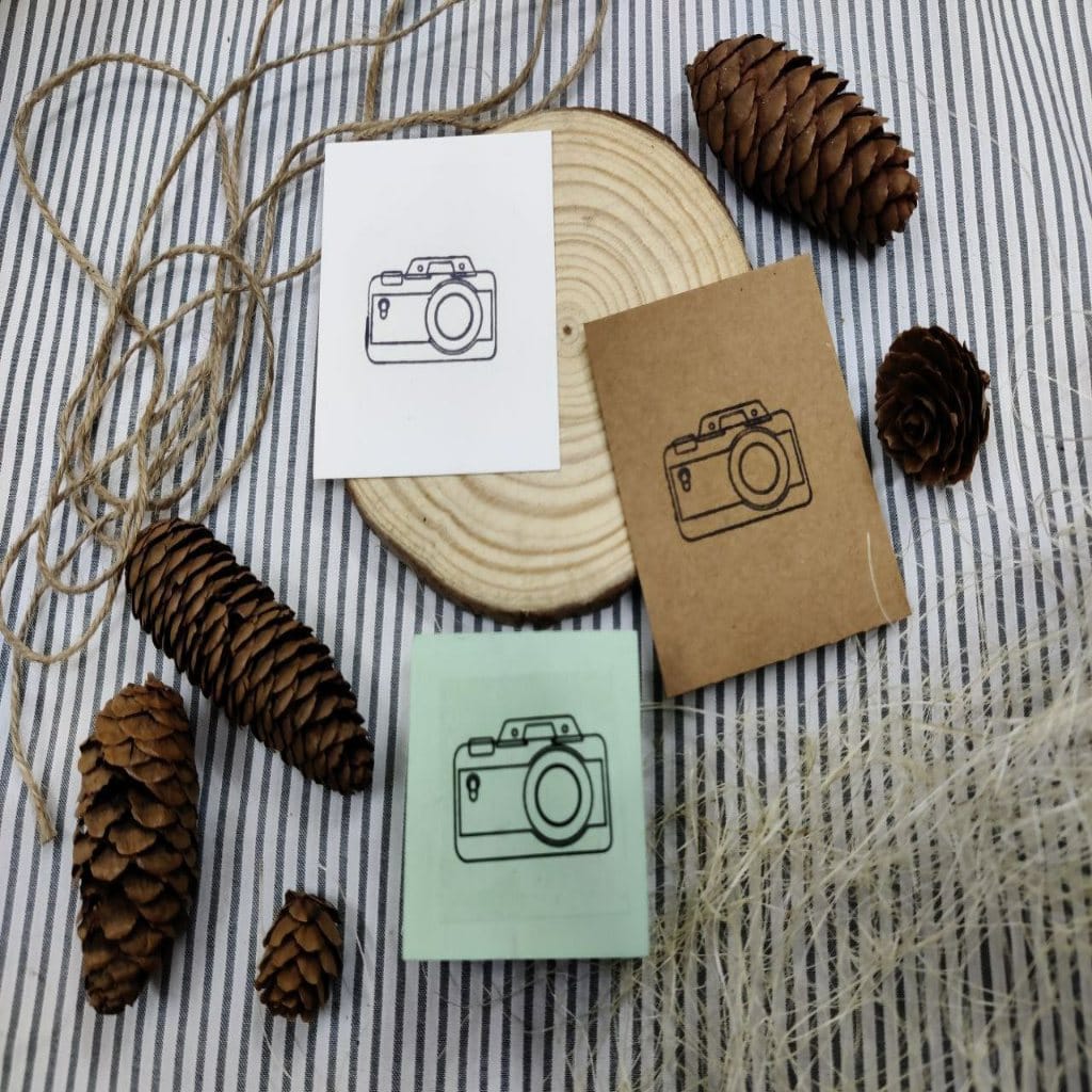 Camera  ( Stamps )
