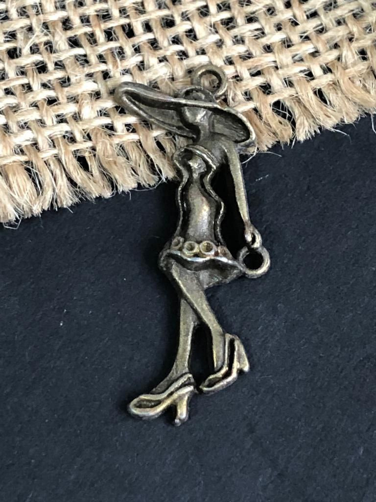 Classy Lady (Metal Charm - Clearance)
