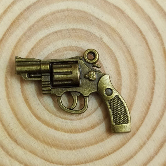Revolver (Metal Charm - Clearance)